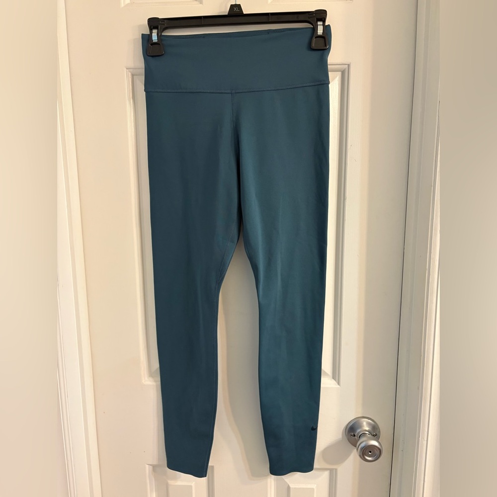 Nike Small green High-Waisted cropped Leggings athletic workout fitness yoga gym